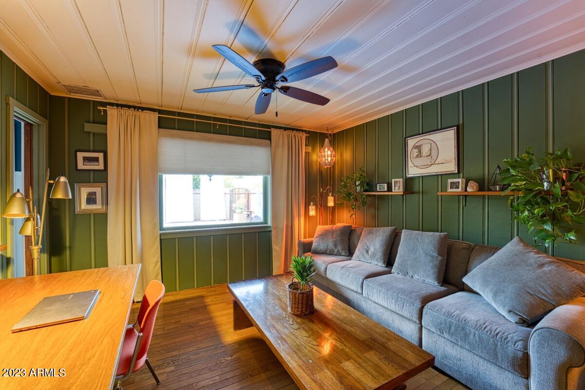 1548 East Cheery Lynn Road Phoenix, AZ 85014 - Photo 20 of 52 qL1u7O8ZTKRU9CN7cPQq_88075-061_21