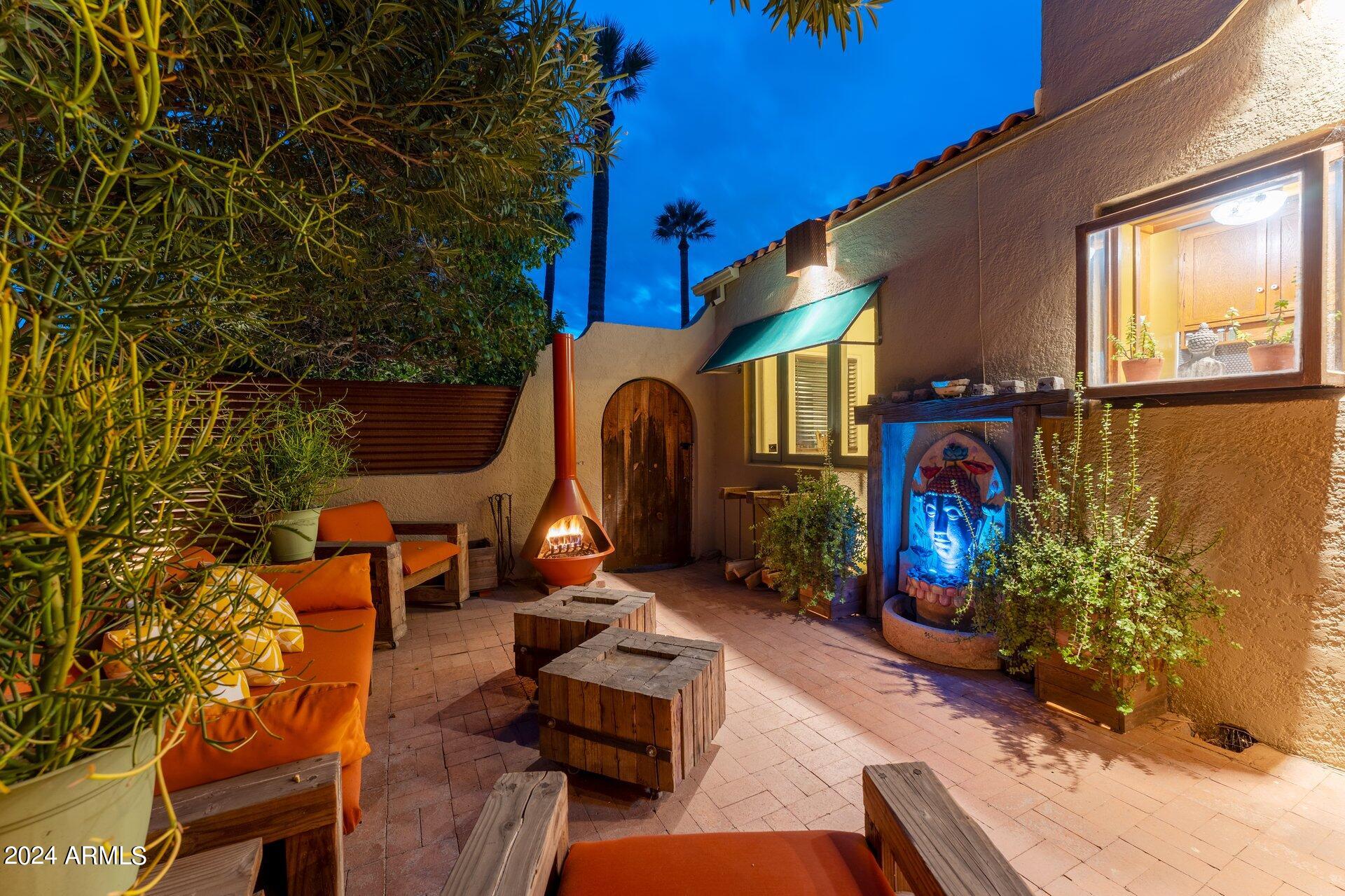 1548 East Cheery Lynn Road Phoenix, AZ 85014 - Photo 35 of 52 twilight-009