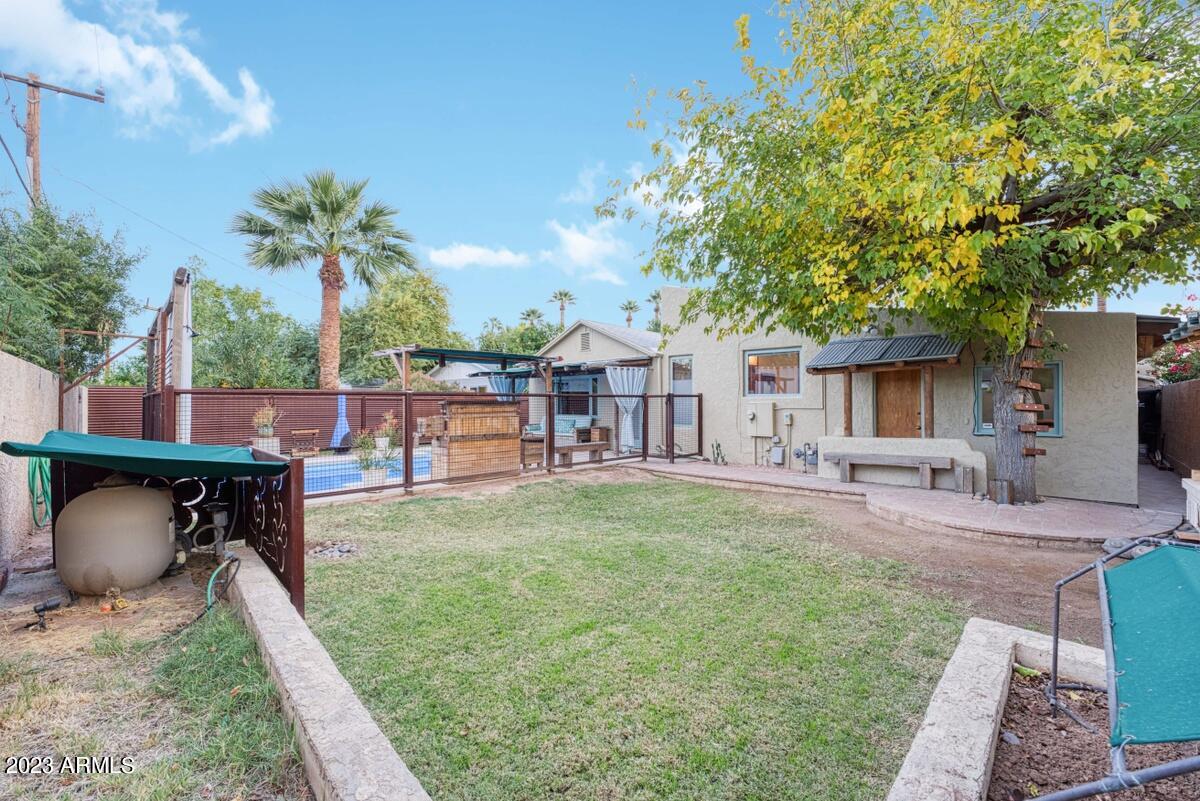 1548 East Cheery Lynn Road Phoenix, AZ 85014 - Photo 46 of 52 Oy349RAyMCU8Q0M3hgAs_88075-121_41