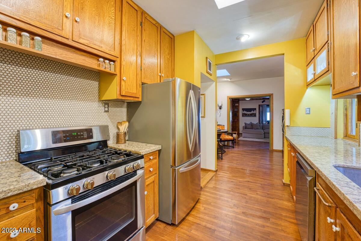 1548 East Cheery Lynn Road Phoenix, AZ 85014 - Photo 8 of 52 eM92izJiQmqMknj9ZQzv_88075-025_9