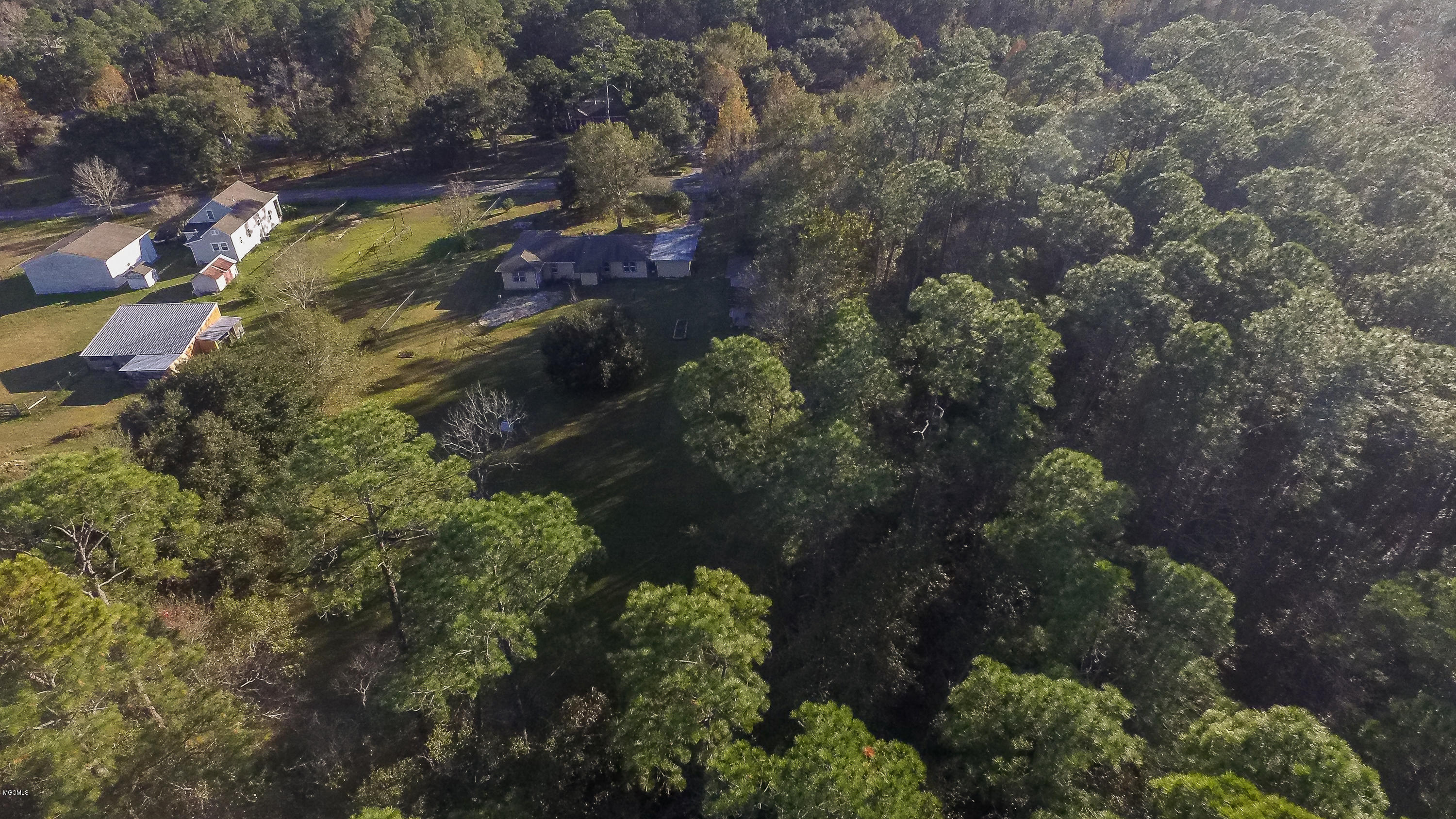 22292 Pineville Road Pass Christian, MS 39571 - Photo 4 of 24 12816-501-2