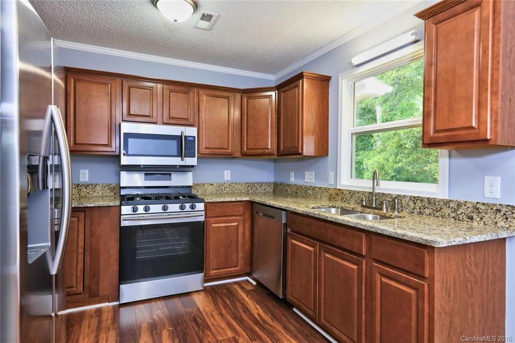 1803 Running Brook Road Charlotte, NC 28214 - Photo 7 of 15 Gallery Image 7