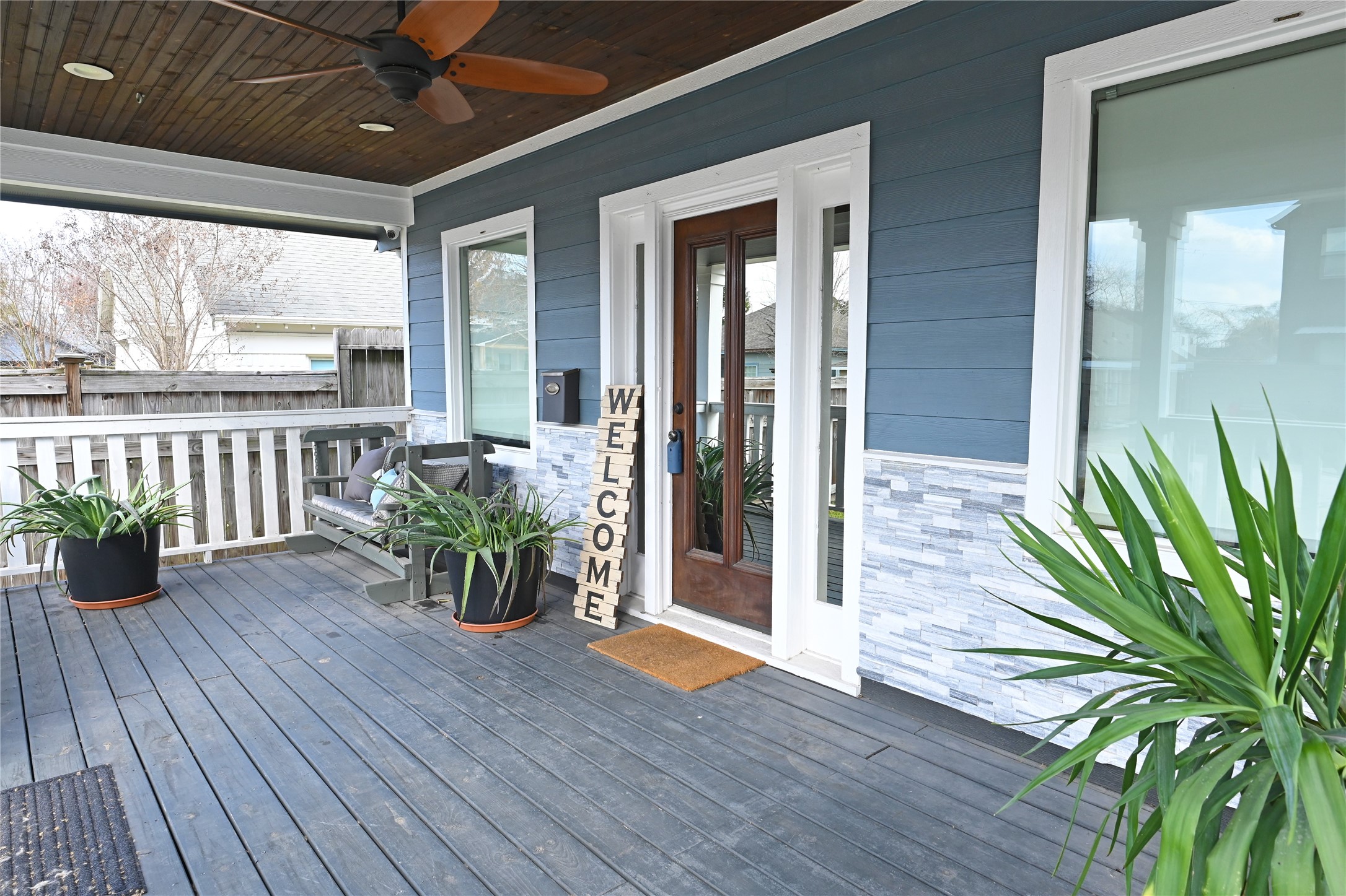 608 Archer Street Houston, TX 77009 - Photo 4 of 38
