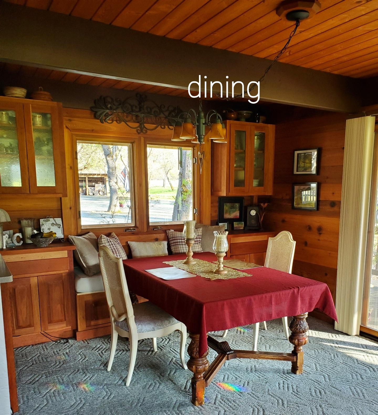 1275 Kubli Road Grants Pass, OR 97527 - Photo 11 of 21 COZY DINING CORNER