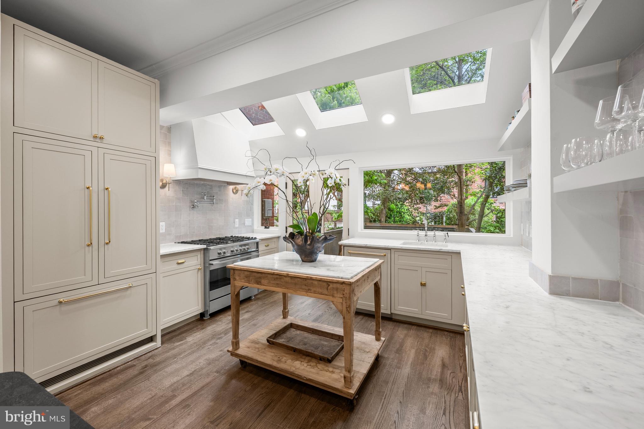 2719 O Street Northwest Washington, DC 20007 - Photo 11 of 32