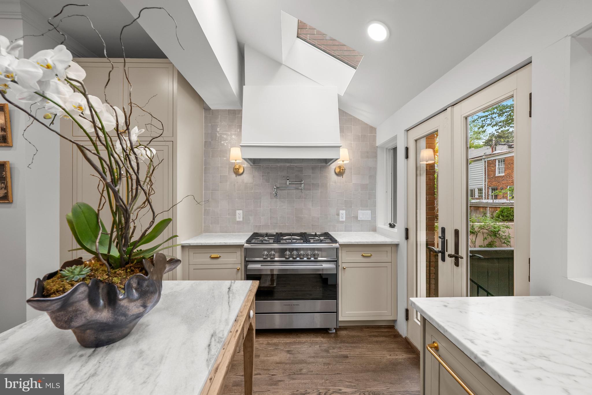 2719 O Street Northwest Washington, DC 20007 - Photo 12 of 32