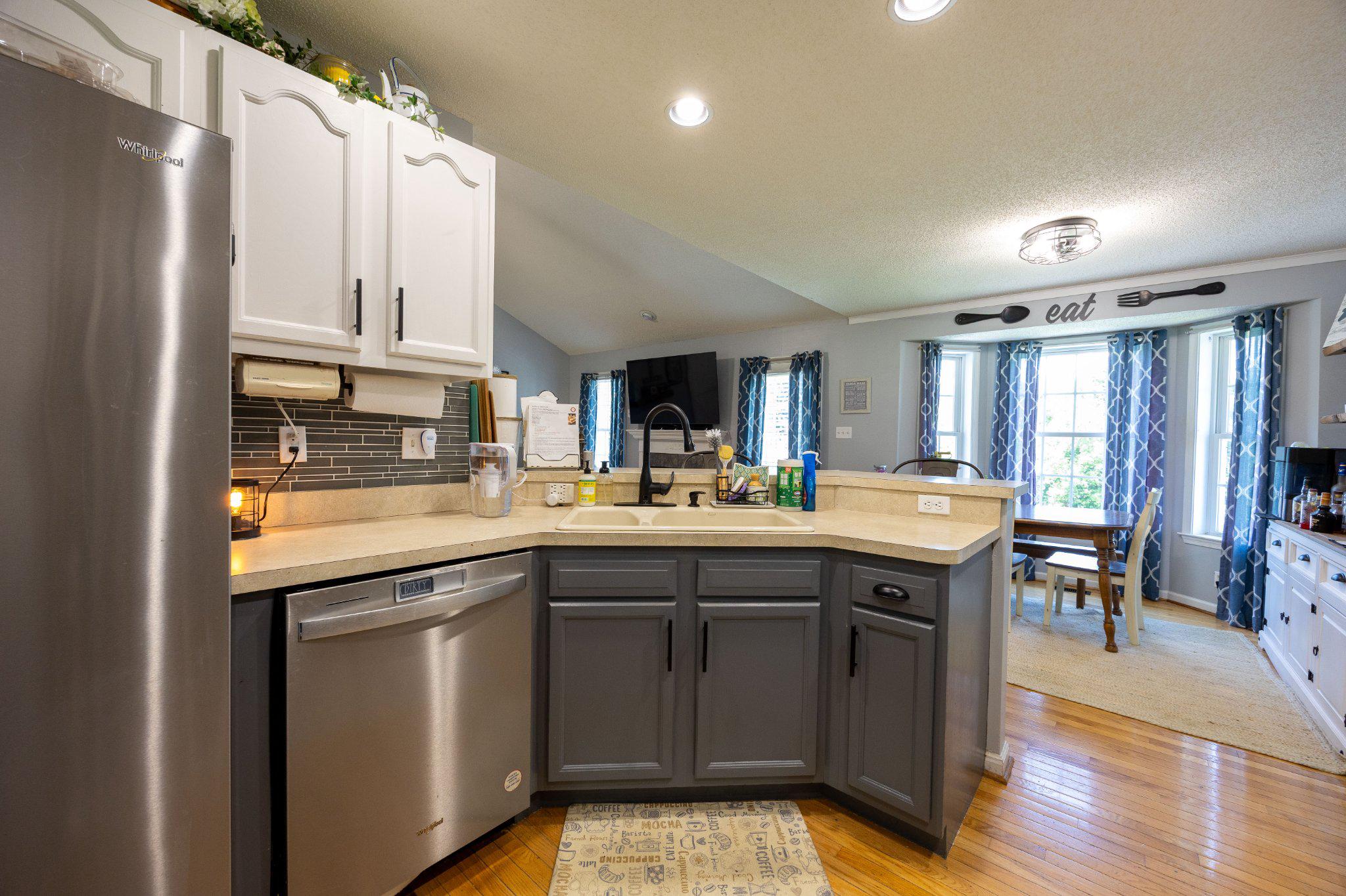 677 Ridge Road South Martinsburg, WV 25403 - Photo 21 of 72 Kitchen