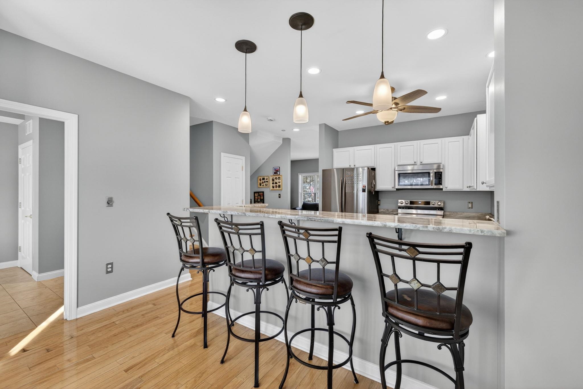 63 Woodview Way Manchester, NH 03102 - Photo 12 of 49