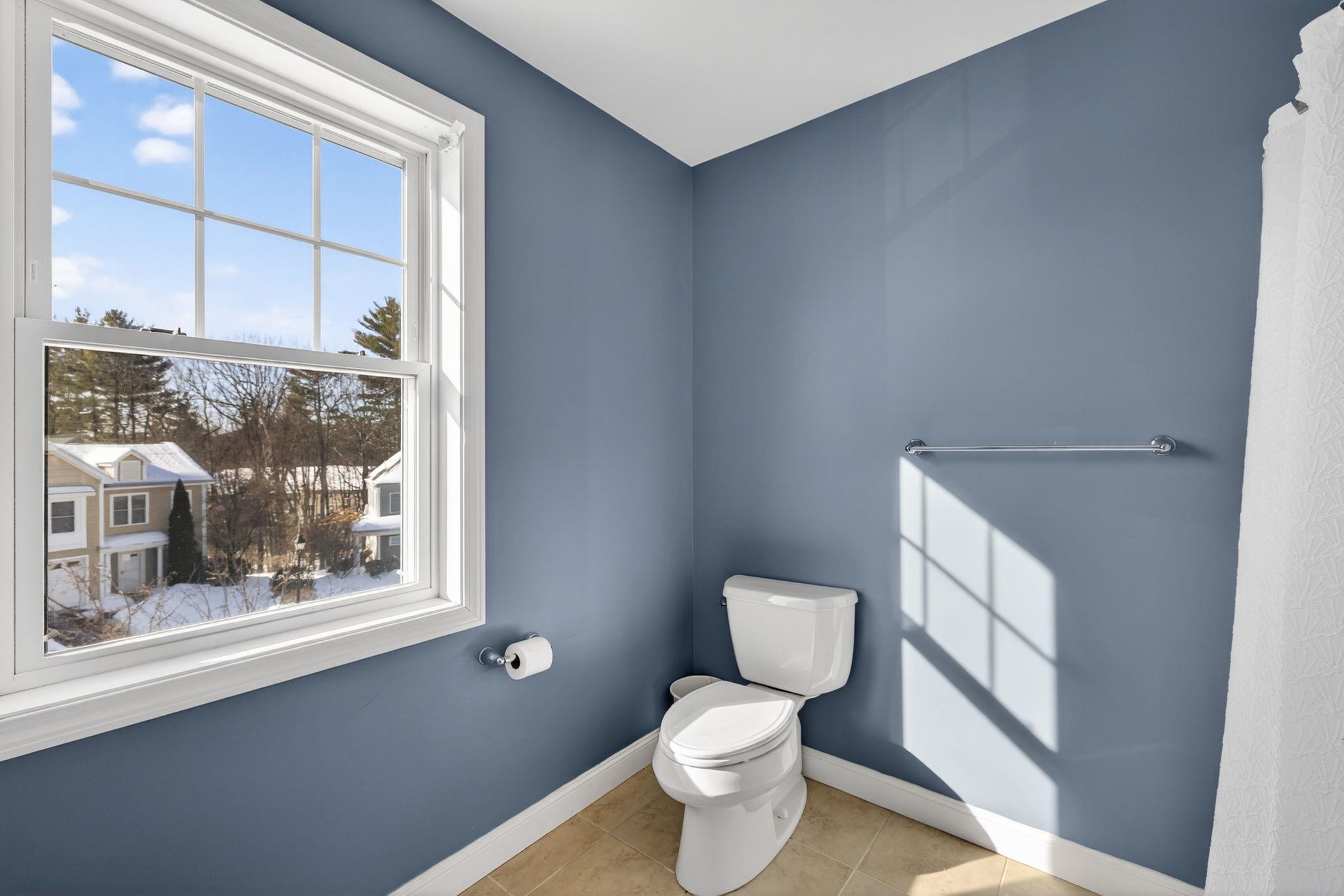 63 Woodview Way Manchester, NH 03102 - Photo 36 of 49