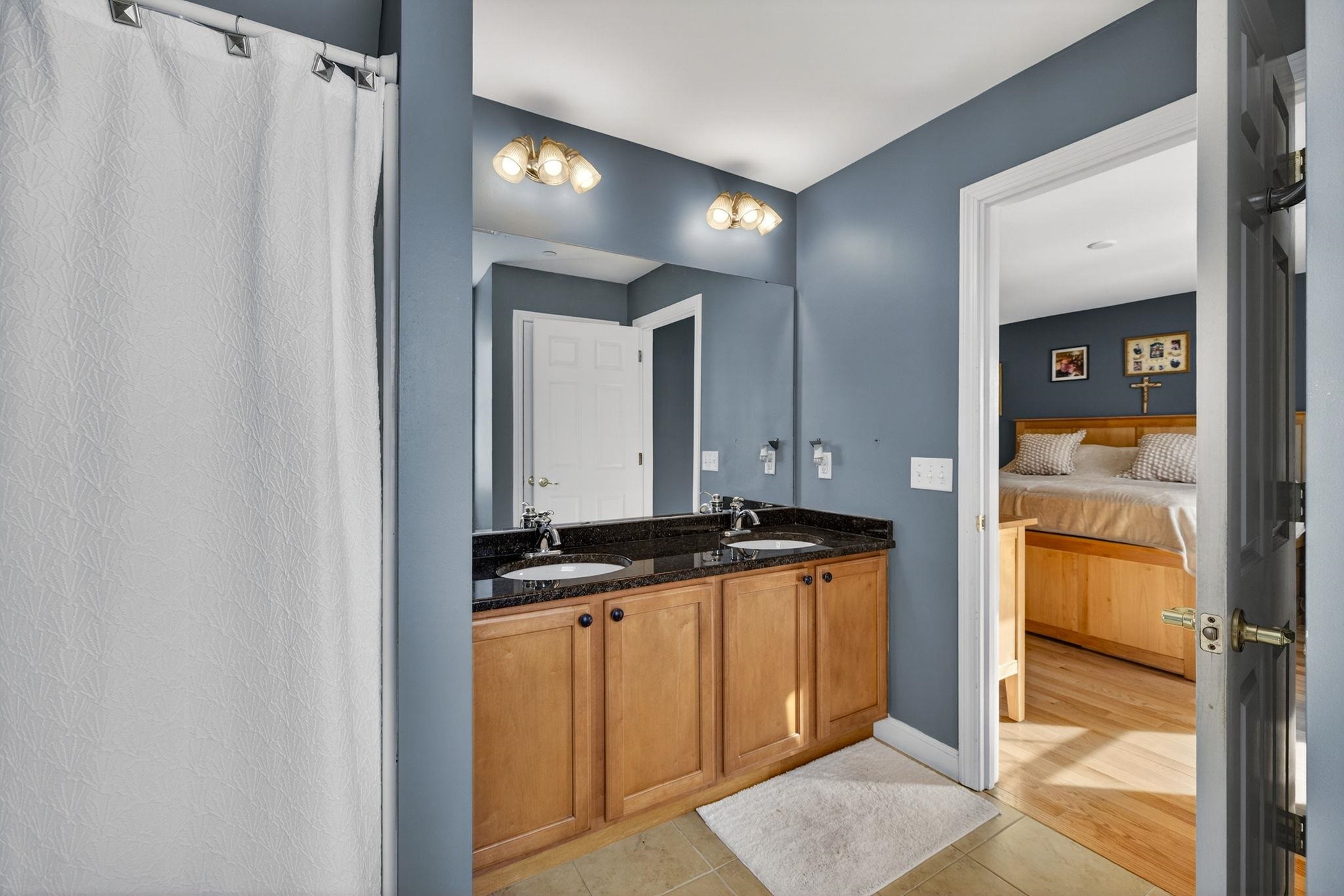 63 Woodview Way Manchester, NH 03102 - Photo 37 of 49