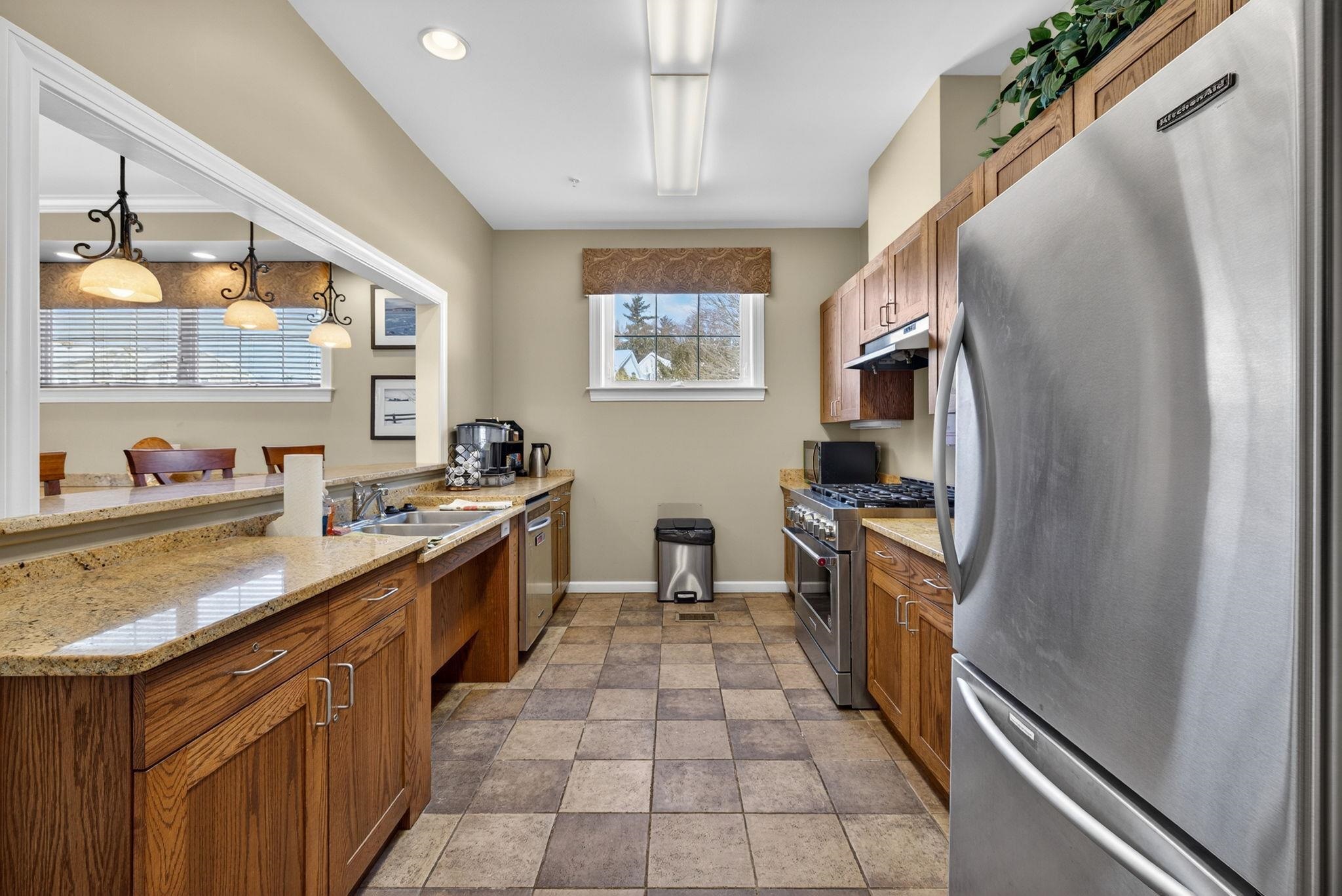 63 Woodview Way Manchester, NH 03102 - Photo 44 of 49