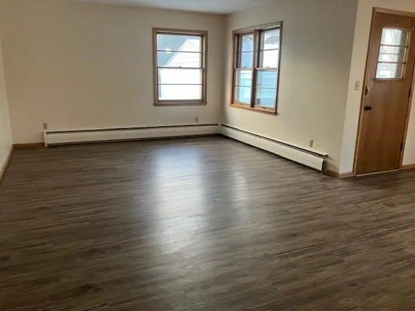 $204,500 | 235 9th Avenue Southeast, Waseca, MN 56093