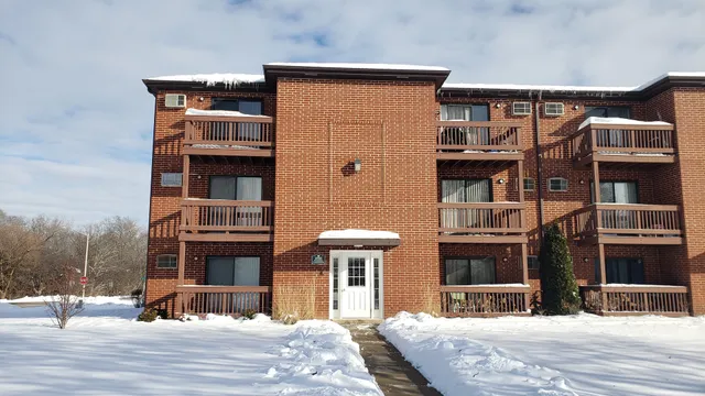 $1,750 | 1033 Spruce Street, Unit 3A, Glendale Heights, IL 60139