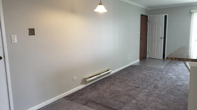 $1,750 | 1033 Spruce Street, Unit 3A, Glendale Heights, IL 60139