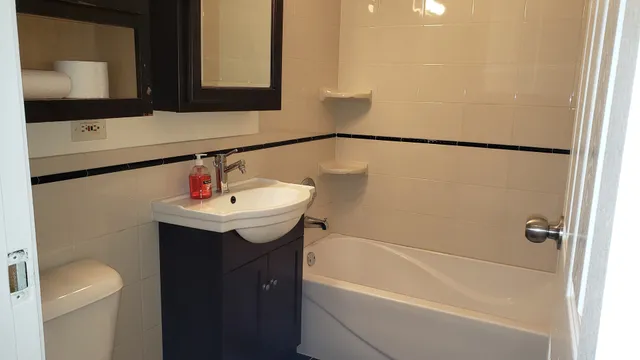 $1,750 | 1033 Spruce Street, Unit 3A, Glendale Heights, IL 60139