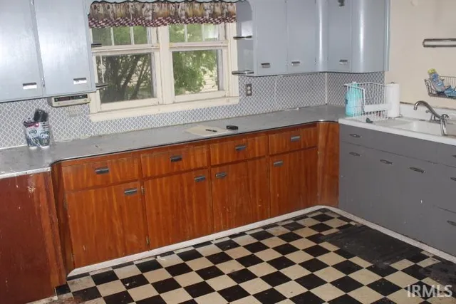 $34,900 | 135 South Broad Street, Dunkirk, IN 47336