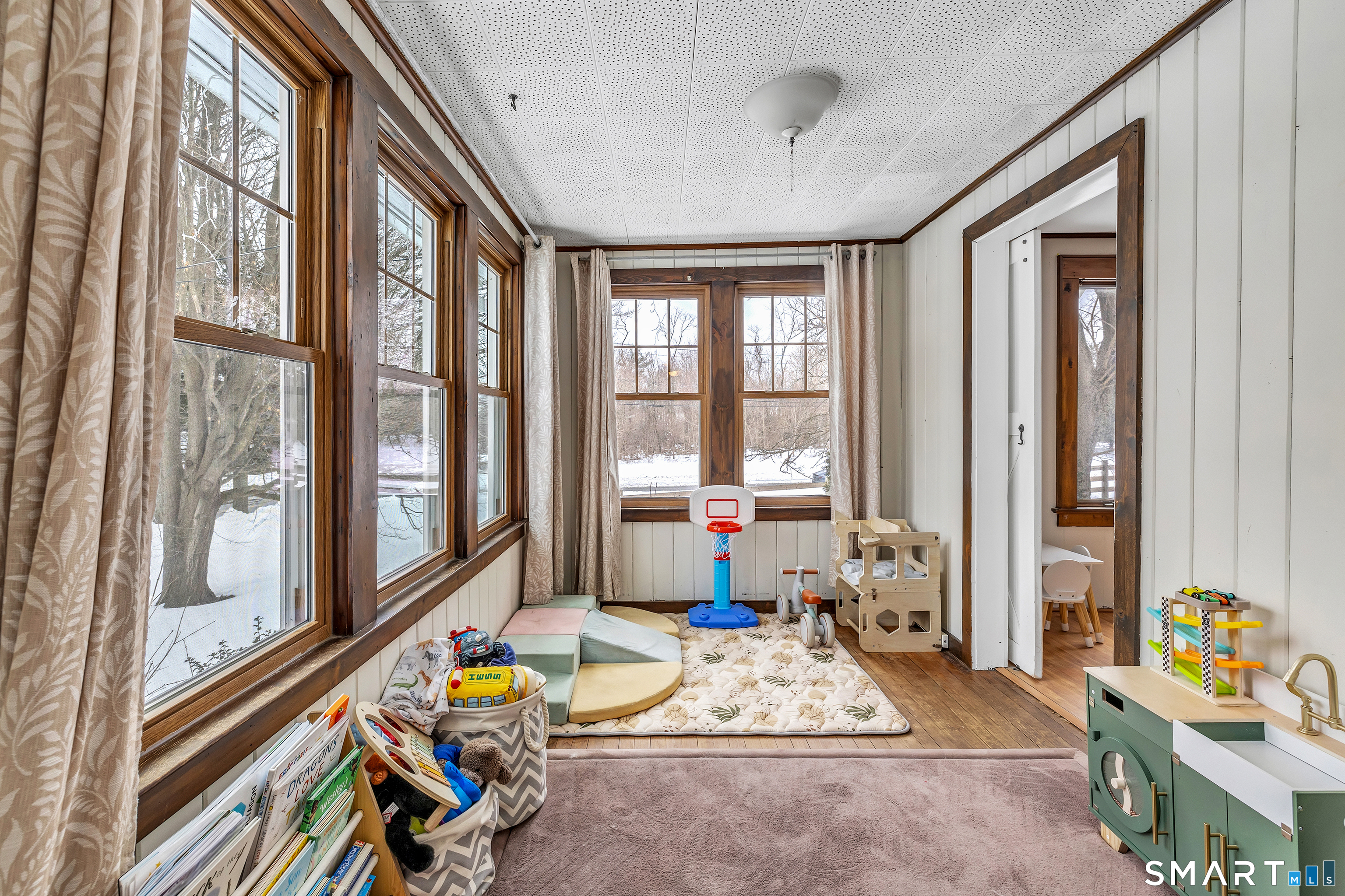 699 Daniels Farm Road Trumbull, CT 06611 - Photo 20 of 36