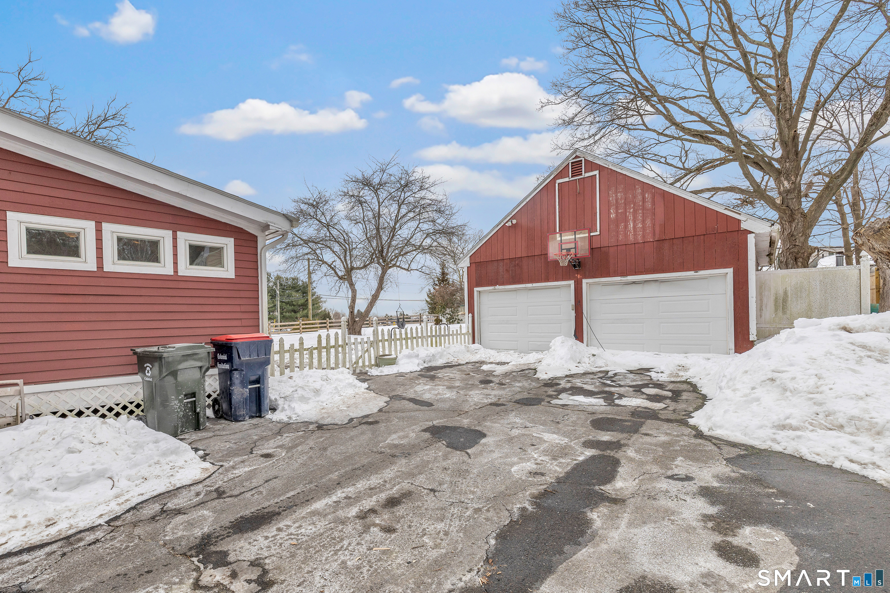 699 Daniels Farm Road Trumbull, CT 06611 - Photo 31 of 36