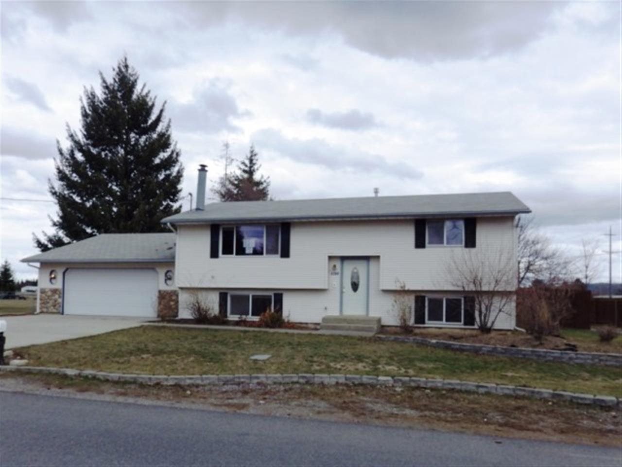 5208 North Vincent Road Newman Lake, WA 99025 - Photo 1 of 20 Gallery Image 1