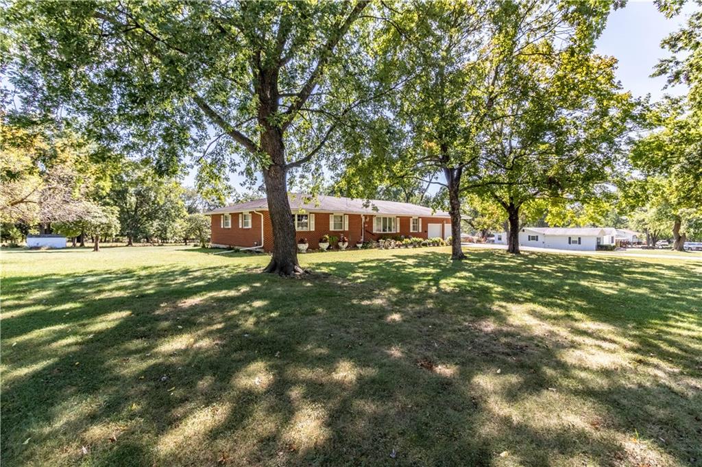 225 South County Line Road Windsor, MO 65360 - Photo 4 of 32 Gallery Image 4