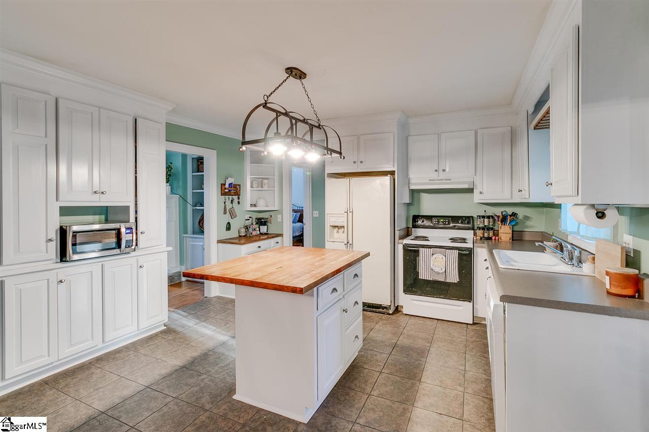 1598 Shiloh Church Road Piedmont, SC 29673 - Photo 8 of 27 Gallery Image 8