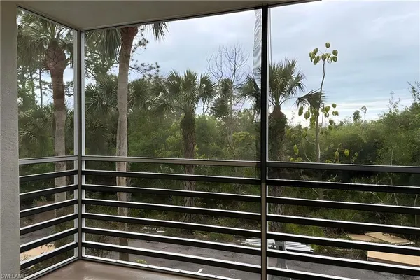 $1,950 | 15171 Cedarwood Lane, Unit 3202, Naples, FL 34110