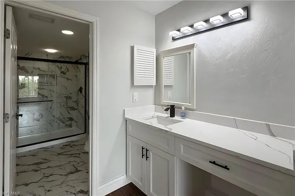 $1,950 | 15171 Cedarwood Lane, Unit 3202, Naples, FL 34110