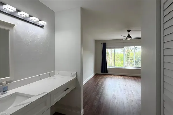 $1,950 | 15171 Cedarwood Lane, Unit 3202, Naples, FL 34110