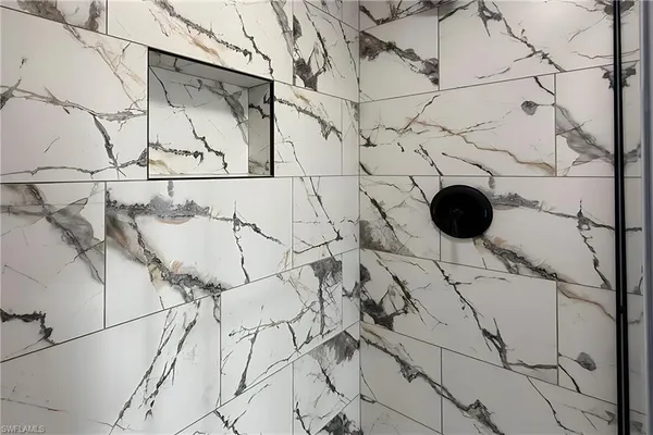 $1,950 | 15171 Cedarwood Lane, Unit 3202, Naples, FL 34110