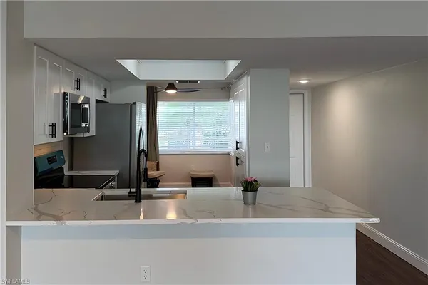 $1,950 | 15171 Cedarwood Lane, Unit 3202, Naples, FL 34110