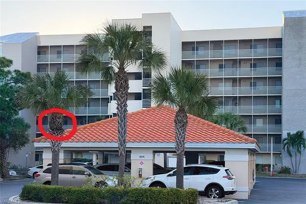 $1,950 | 15171 Cedarwood Lane, Unit 3202, Naples, FL 34110