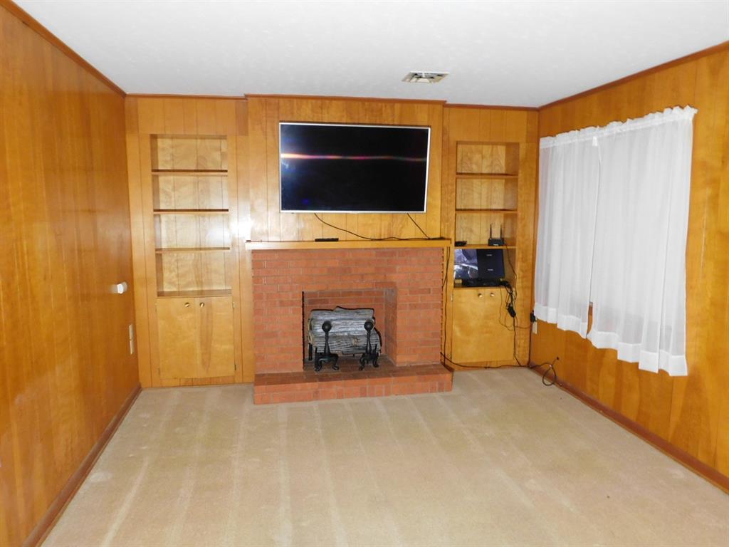 304 8th Street Southeast Springhill, LA 71075 - Photo 18 of 36