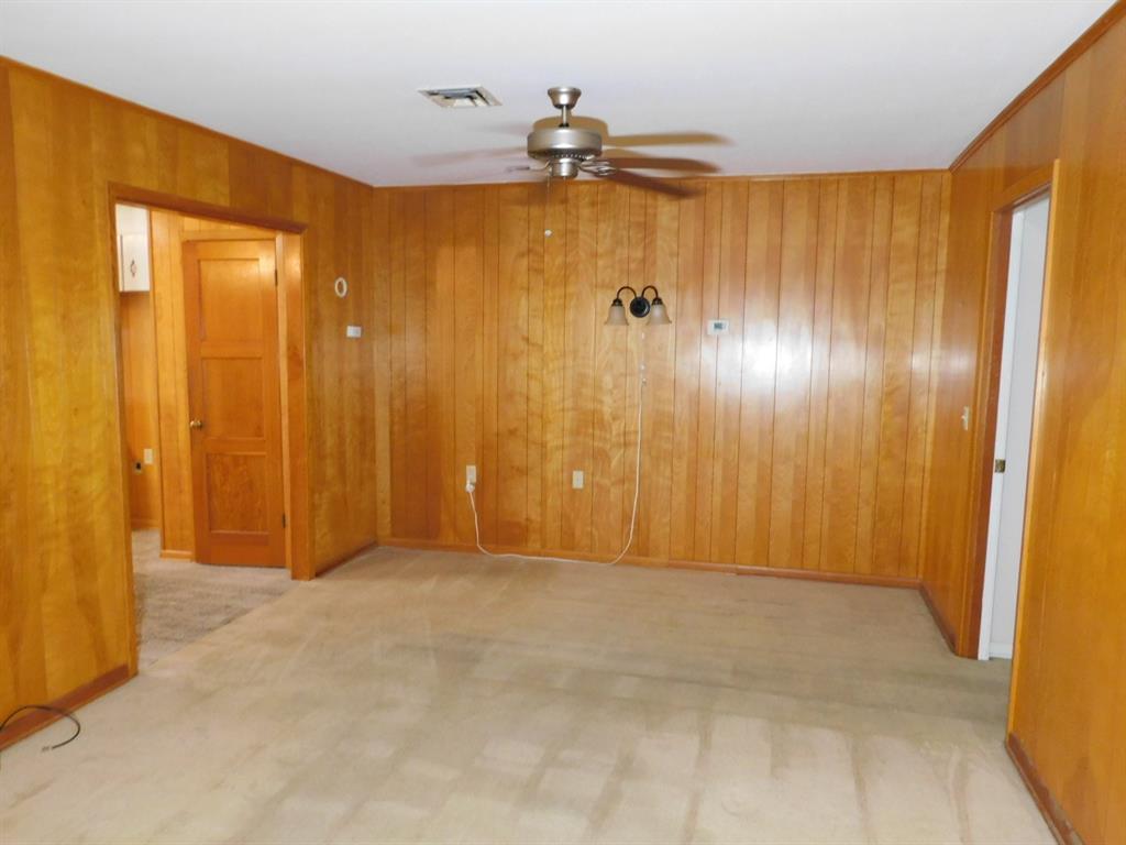 304 8th Street Southeast Springhill, LA 71075 - Photo 19 of 36