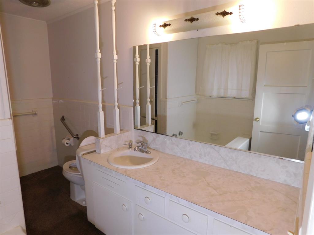 304 8th Street Southeast Springhill, LA 71075 - Photo 22 of 36