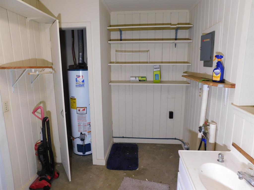 304 8th Street Southeast Springhill, LA 71075 - Photo 35 of 36