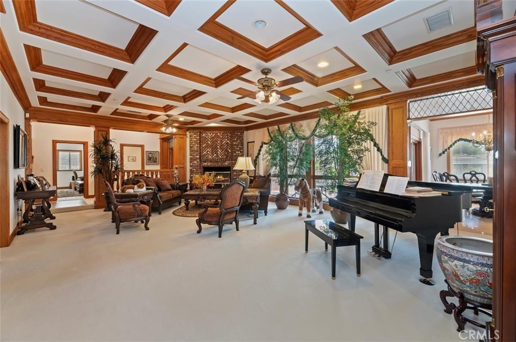 6975 Wyndham Hill Drive Riverside, CA 92506 - Photo 11 of 43