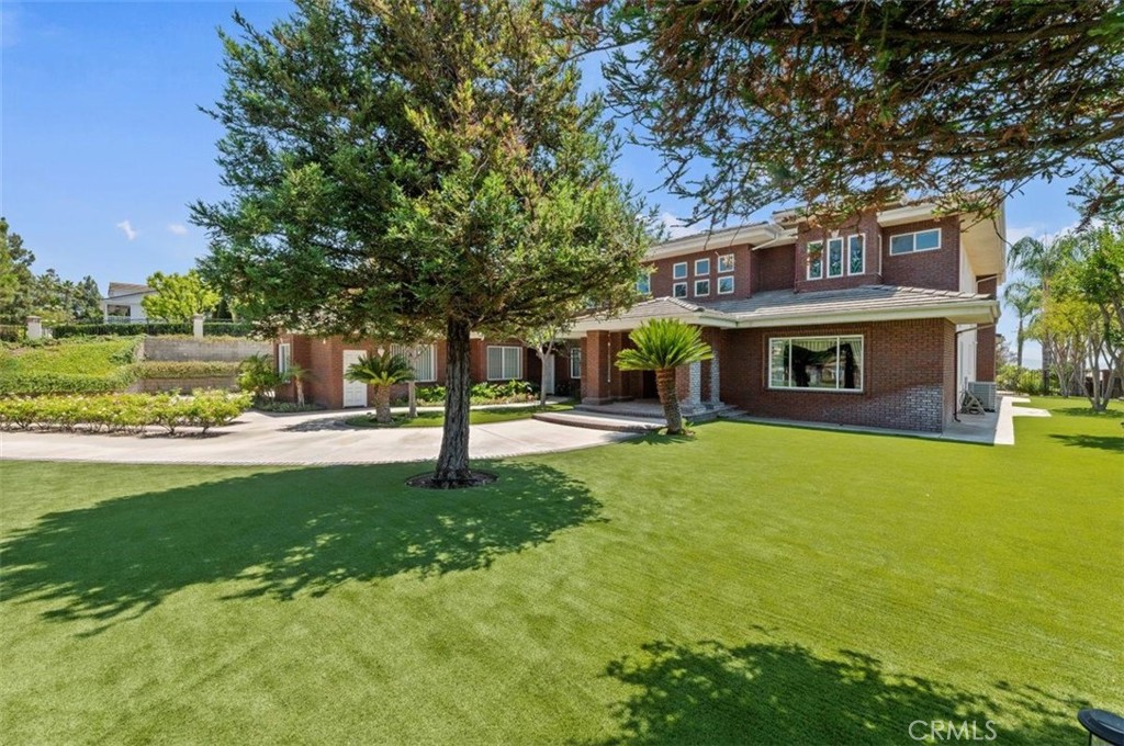 6975 Wyndham Hill Drive Riverside, CA 92506 - Photo 3 of 43