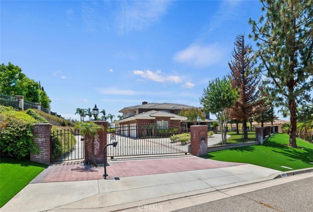 6975 Wyndham Hill Drive Riverside, CA 92506 - Photo 4 of 43