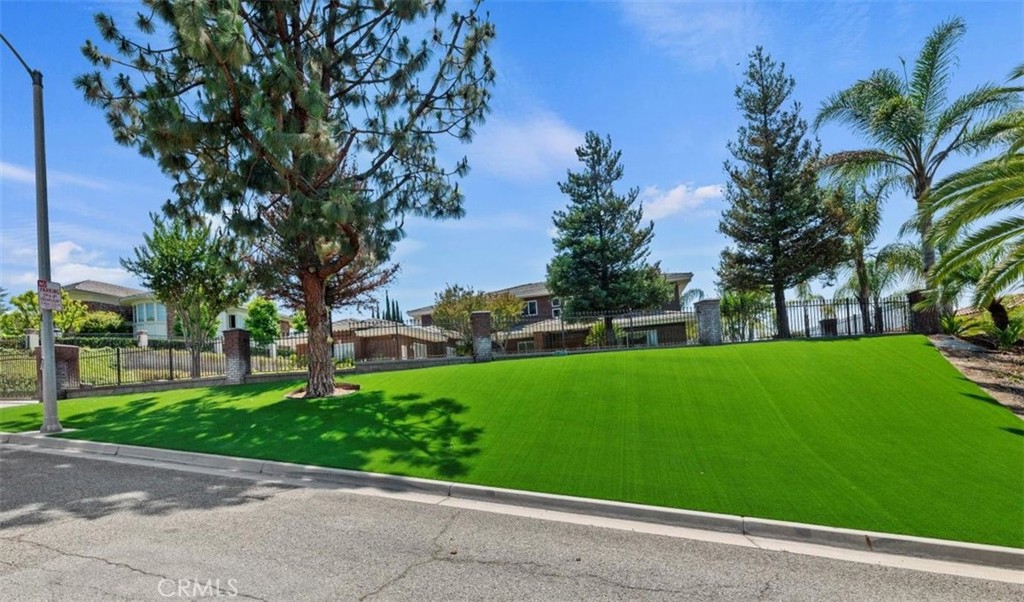 6975 Wyndham Hill Drive Riverside, CA 92506 - Photo 5 of 43