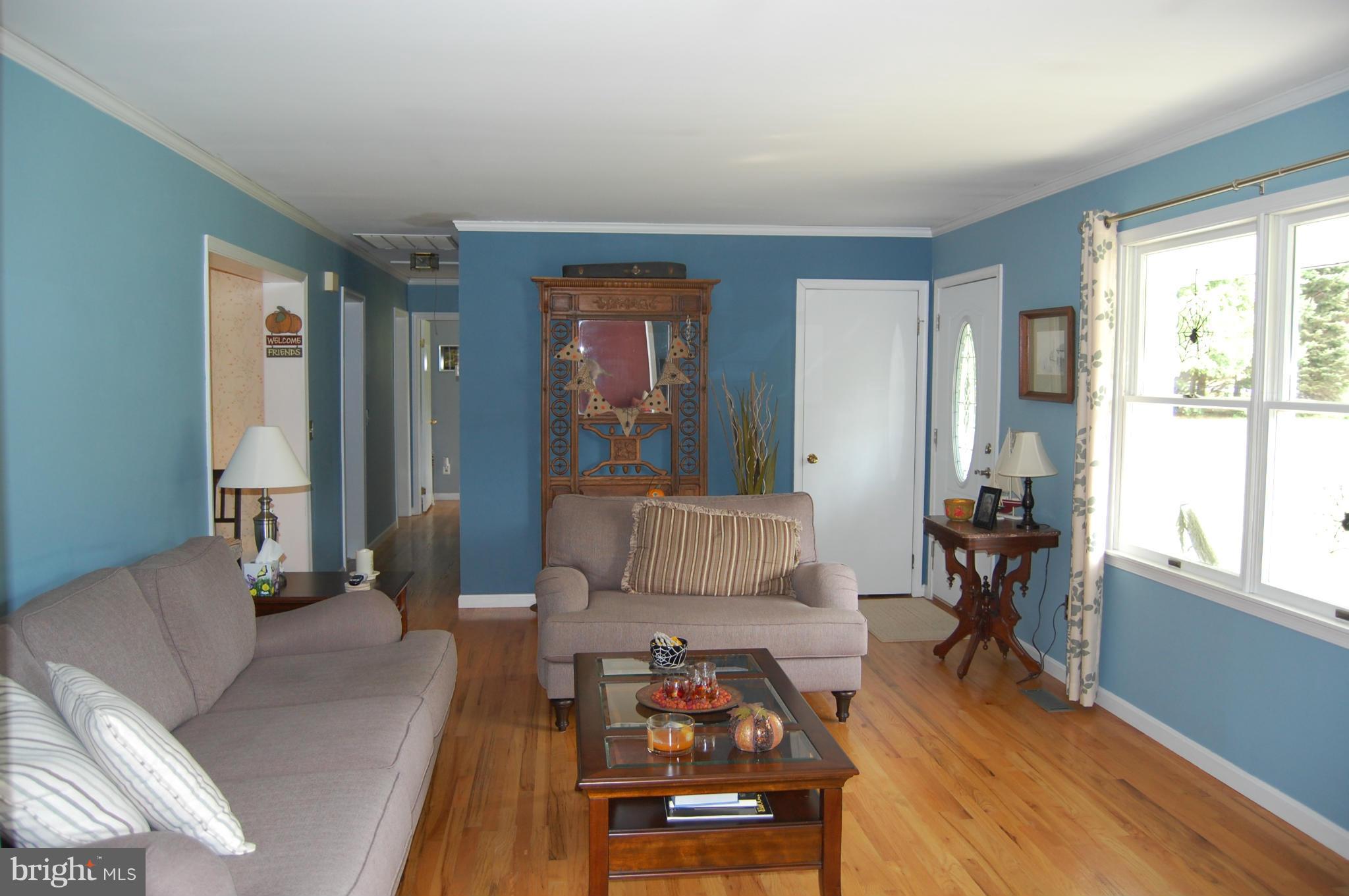 9485 Quail Run Road Denton, MD 21629 - Photo 5 of 28 Living Room