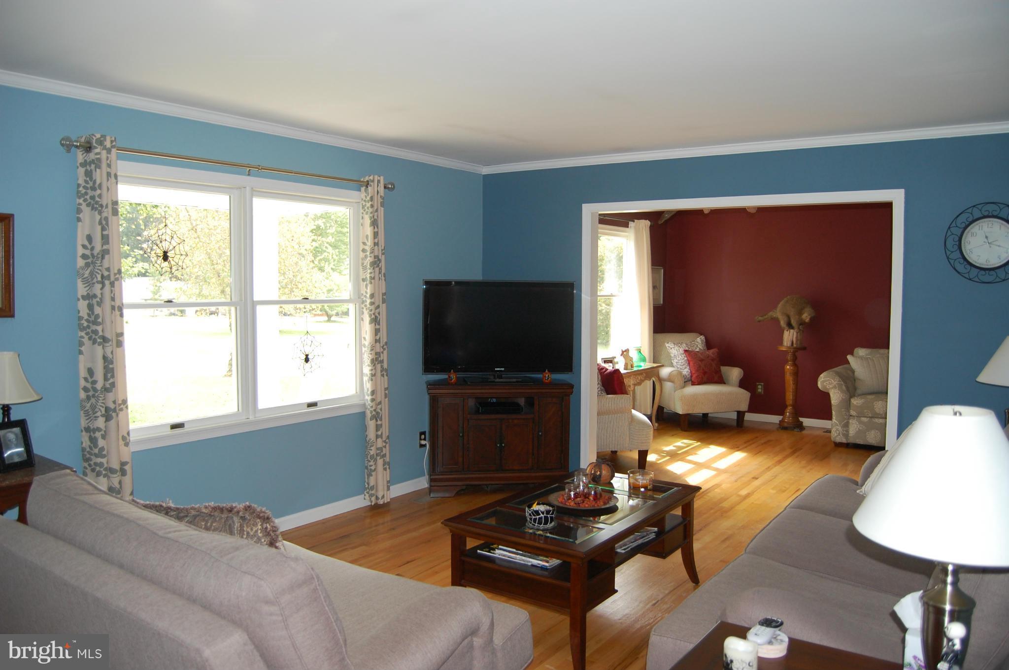 9485 Quail Run Road Denton, MD 21629 - Photo 7 of 28 Living Room