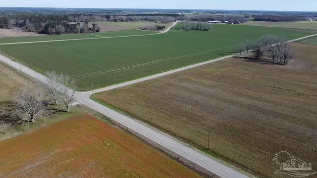 a view of a terrace area