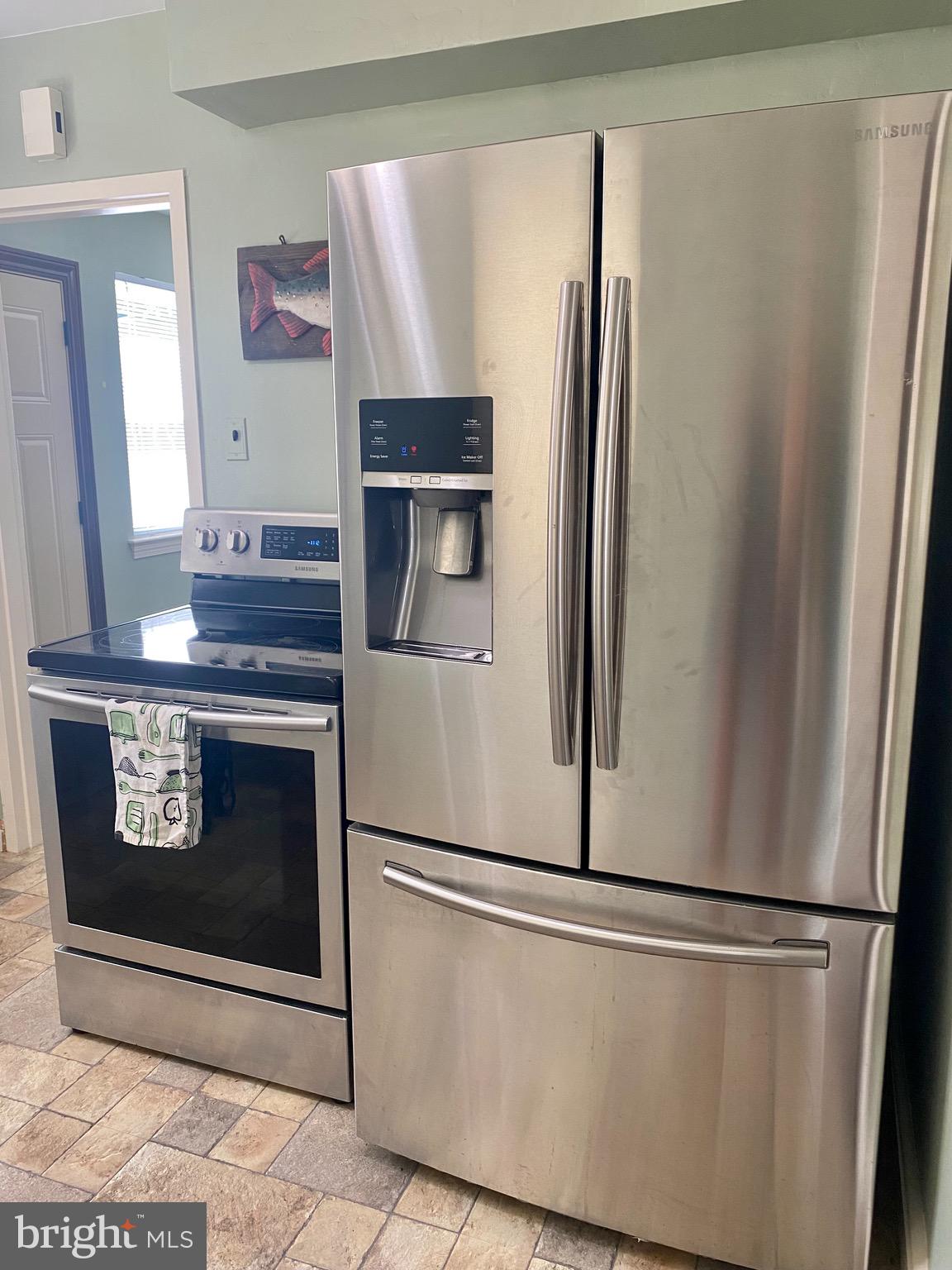 9901 Markham Street Silver Spring, MD 20901 - Photo 17 of 43 Samsung appliances