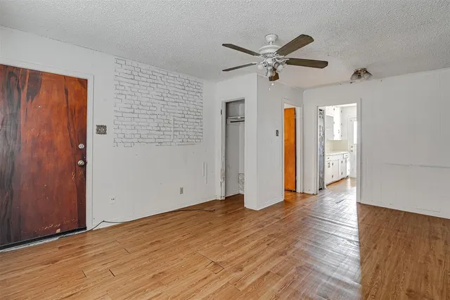 $325,000 | 206 East Rogers Street, Arlington, TX 76011