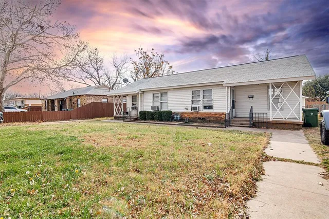 $325,000 | 206 East Rogers Street, Arlington, TX 76011