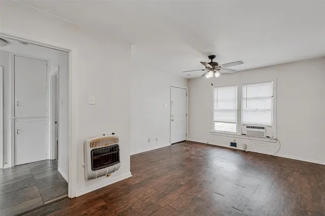 $325,000 | 206 East Rogers Street, Arlington, TX 76011