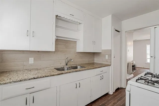 $325,000 | 206 East Rogers Street, Arlington, TX 76011