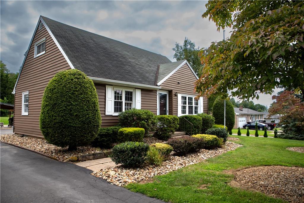 1302 Old Princeton Road New Castle, PA 16101 - Photo 1 of 33 Gallery Image 1