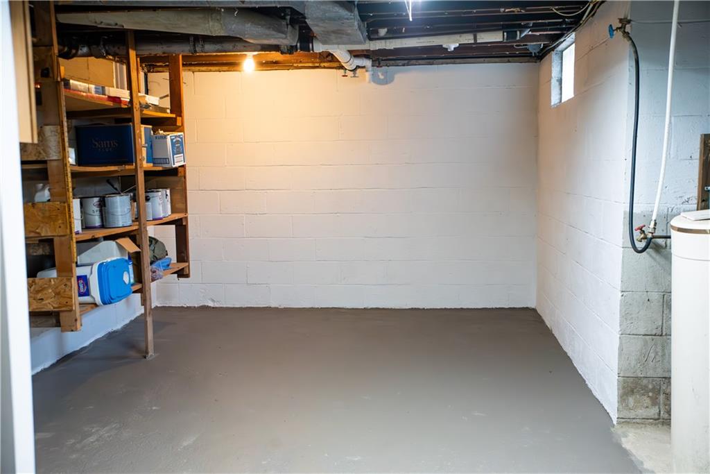 1302 Old Princeton Road New Castle, PA 16101 - Photo 25 of 33 Storage room with door to walk-up exit.