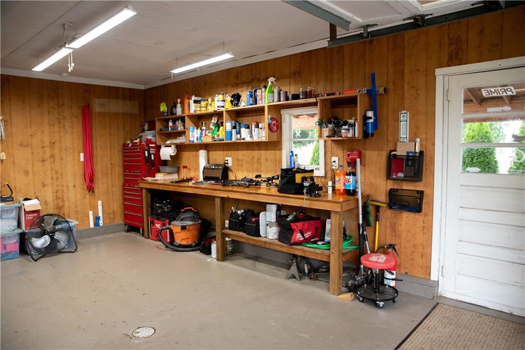 1302 Old Princeton Road New Castle, PA 16101 - Photo 30 of 33 Interior with work bench